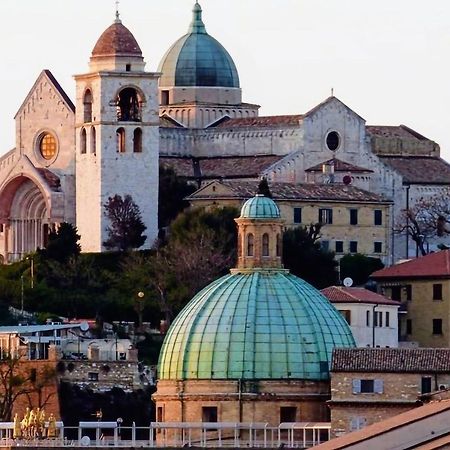 Il Balcone Sul Corso Villa Ancona Buitenkant foto