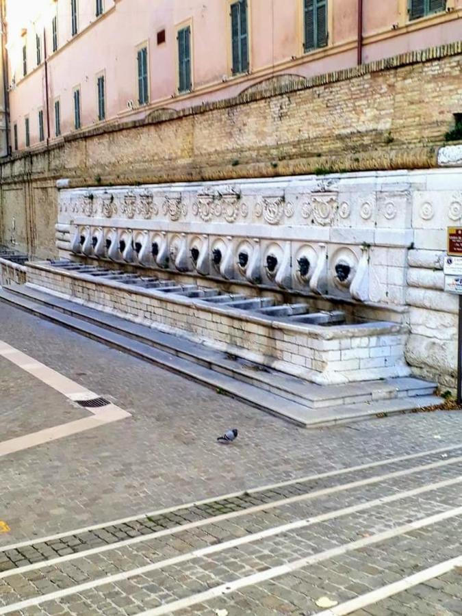 Il Balcone Sul Corso Villa Ancona Buitenkant foto